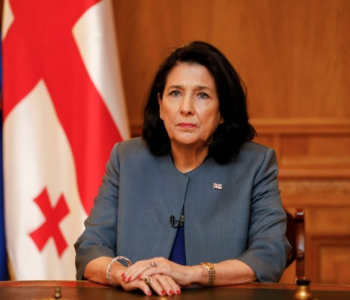Gürcüstan Prezidenti Salome Zurabişvili hakim “Gürcü Arzusu”
partiyasının “Xarici təsirlərin şəffaflığı haqqında”
