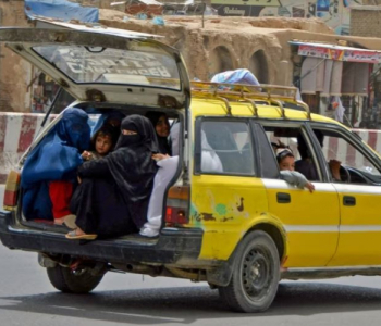 Taliban indi də taksilərin rəngini dəyişir