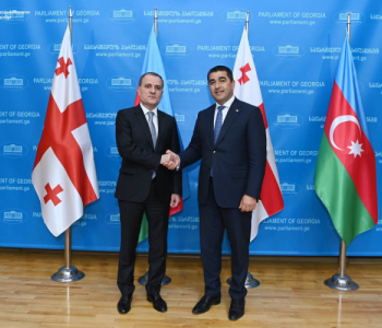 Gürcüstan Parlamentinin sədri Şalva Papuaşvili Azərbaycan
Respublikasının xarici işlər naziri Ceyhun Bayramovla görüşüb.